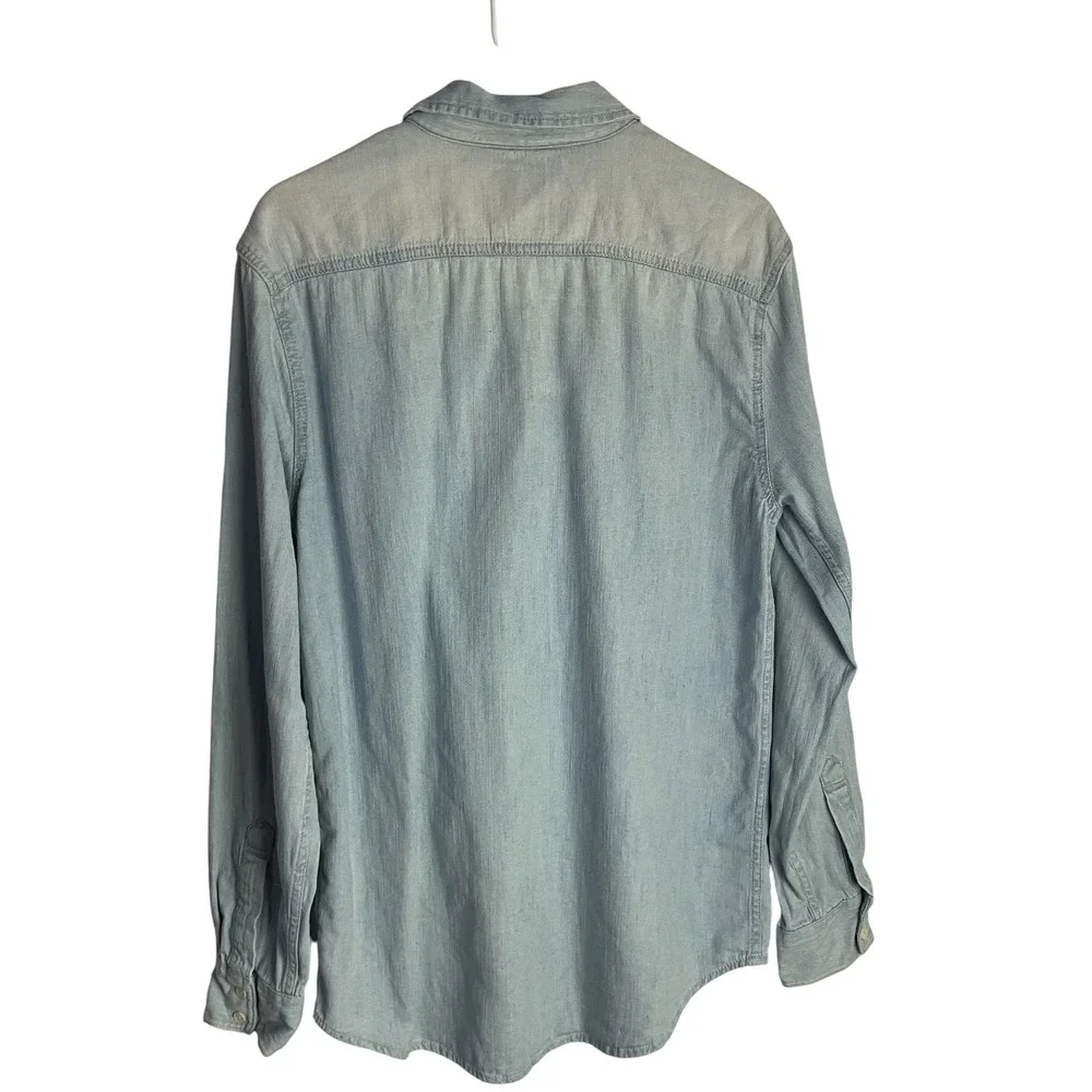 Vintage Levis Mens Chambray Shirt Size M Blue Distressed Long Sleeve Button Down